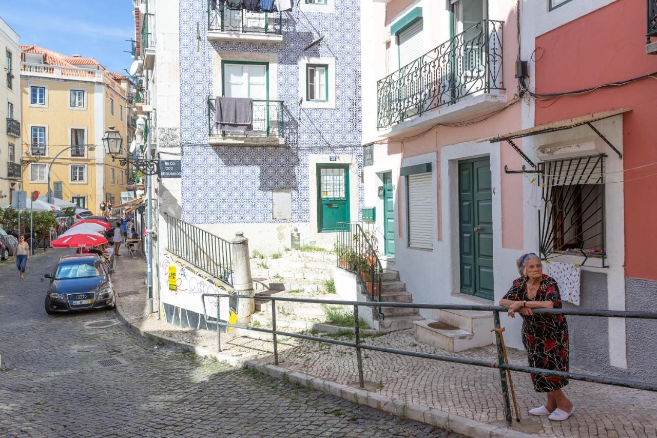 Typical Alfama Apartment, By Timecooler Lisboa Exteriér fotografie